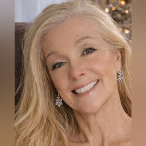 Meet The Posher🌴🌺🏞️